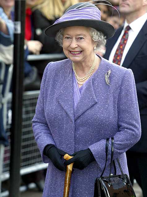 Символ власти: сколько корон у Елизаветы II