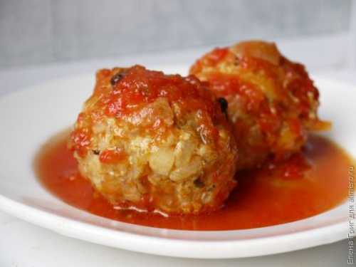 Немного налейте и размешайте, затем еще добавьте воды и размешайте, и так пока не уйдет вся вода