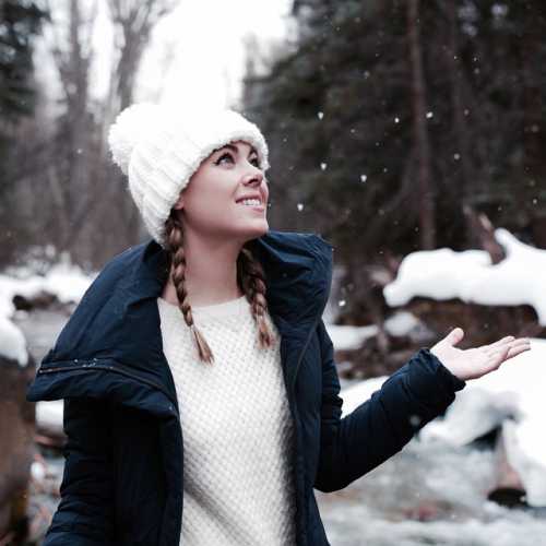 Также этот признак указывает на доминирование и агрессию