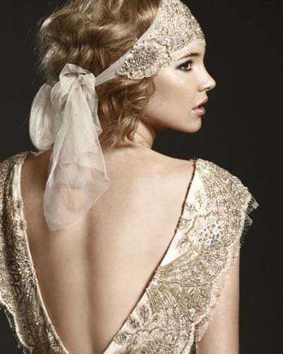 Строгие викториан ские платья, полностью скрывающие ногиостались в прошлом