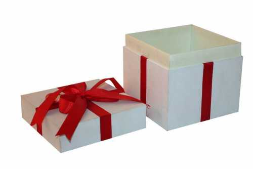 Для этого минирулоны склейте между собой, обставляя при этом шаблон по периметру