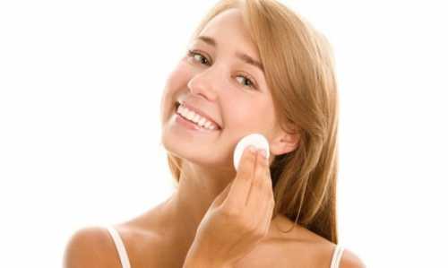 Разводится горчичный порошок одна стлдо состояния густой кашицы, добавляется лимонный фреш одна стл