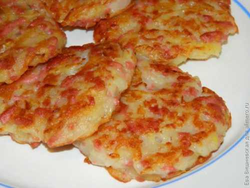 Рецепт старинный, а сытные лепешки с мясцом подругому называются колдунами