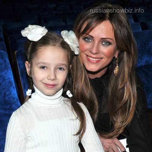 У Юлии Началовой растет ребенок