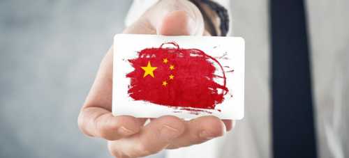 И подыскивает тем временем себе посредника, одной ей не справится в любом случае