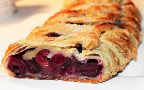 Пошаговые рецепты штруделя из слоёного теста