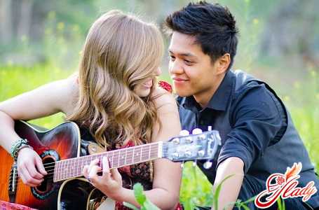 Нельзя влюбиться в того, кто приходит к другу и бесконечно жалуется на жизнь