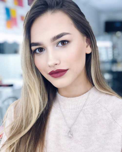 Поэтому подобную форму лучше корректировать в салонах, ведьодним неосторожным движением можно испортить всё