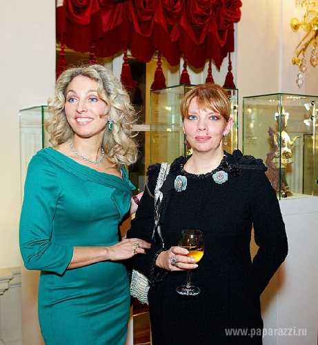 В своём составе содержит кислоты салициловую, молочную или карбамид