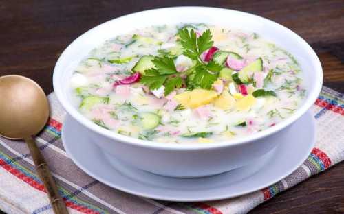 Окрошка на сыворотке: рецепт прохладного первого блюда
