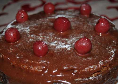 Для начинки варёная сгущёнка грамммасло граммвишня граммконьяк грамм