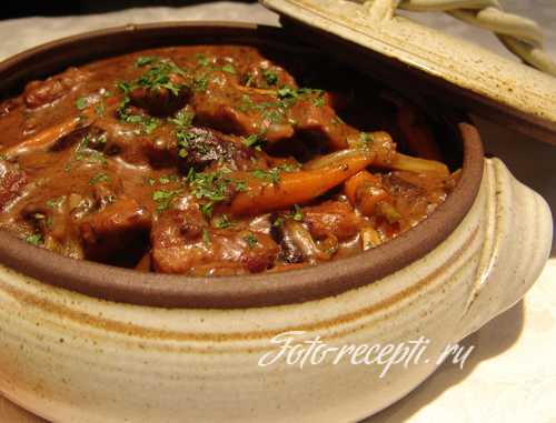 Для этого промытую грудку разрезать вдоль волокон на две половинки