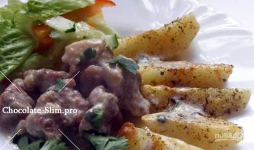 Для того чтобы витамины сохранились в максимальном количестве, все овощи следует класть уже в кипящую воду