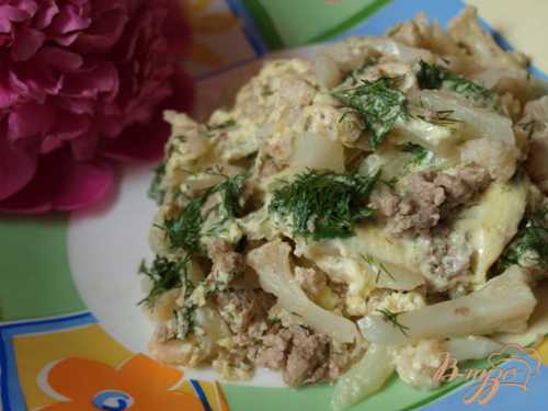 Предварительно обжарьте нарезанные ломтики томата, так выйдет лишний сок