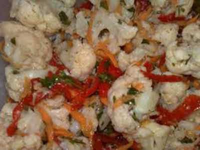 Плавленые сыры неподойдут, так как при нагревании они становятся водянистыми ивместо запекания, блюдо будет тушиться