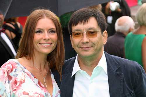 Степанов просит о помощи бывшую возлюбленную